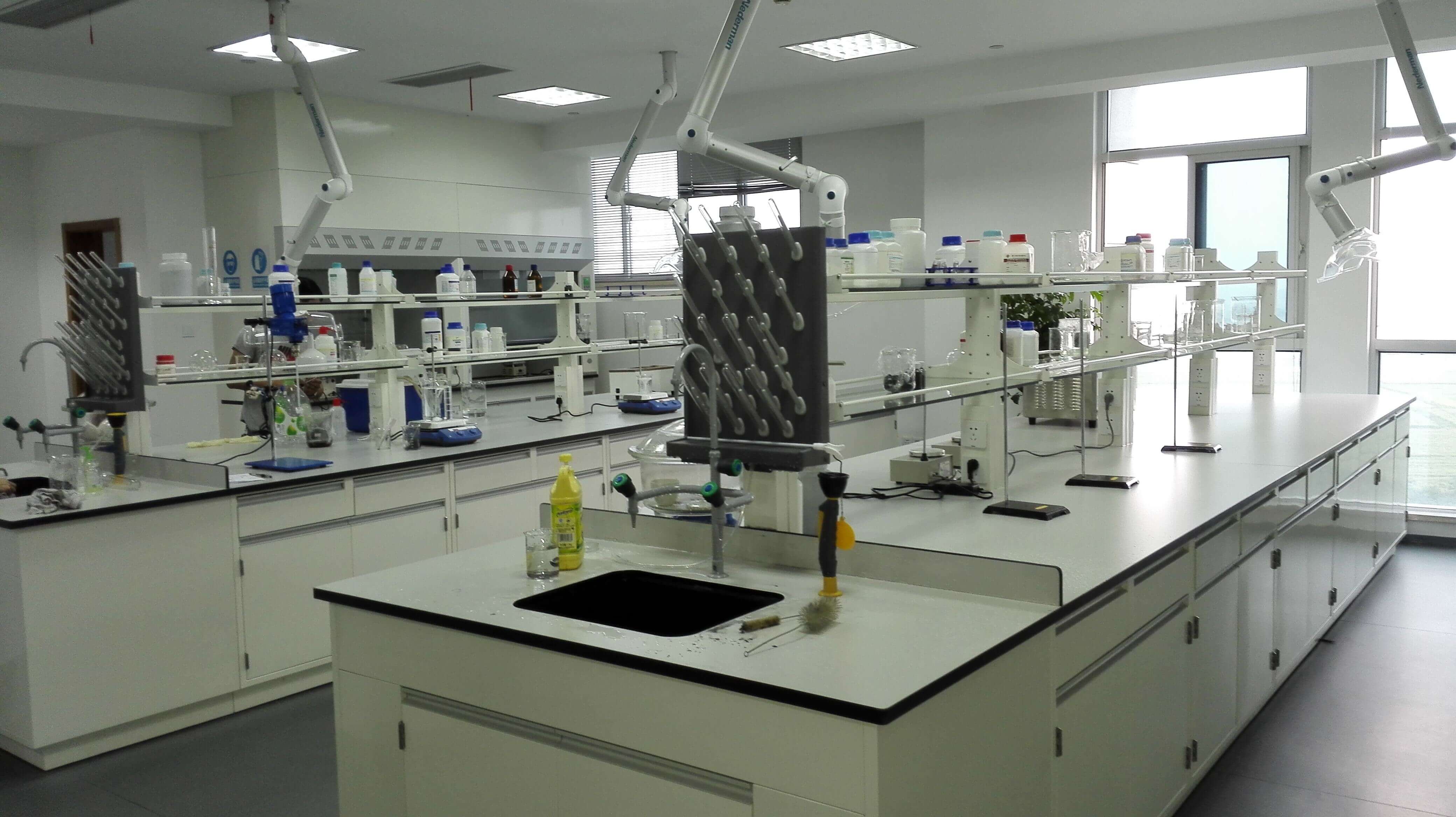 申江不銹鋼儲(chǔ)氣罐在制藥廠實(shí)驗(yàn)室的應(yīng)用 申江不銹鋼儲(chǔ)氣罐在制藥廠實(shí)驗(yàn)室的應(yīng)用